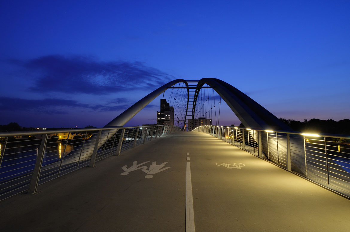 Weil_am_Rhein_-_Dreilnderbrcke9
