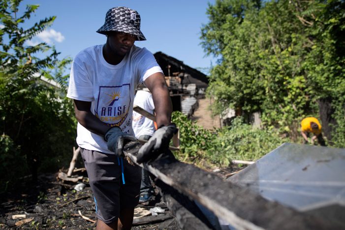 Volunteers will dig in to change Detroit during ARISE Detroit! Neighborhoods Day