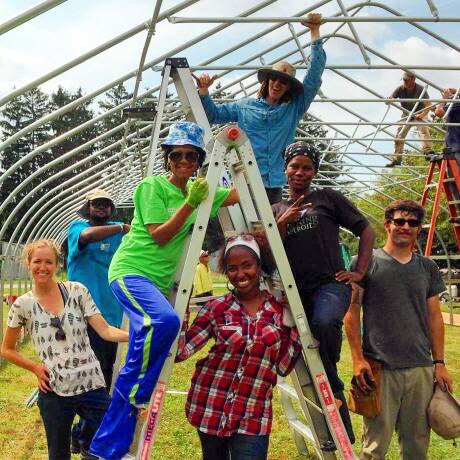 Aaliyah-center-with-other-apprentices